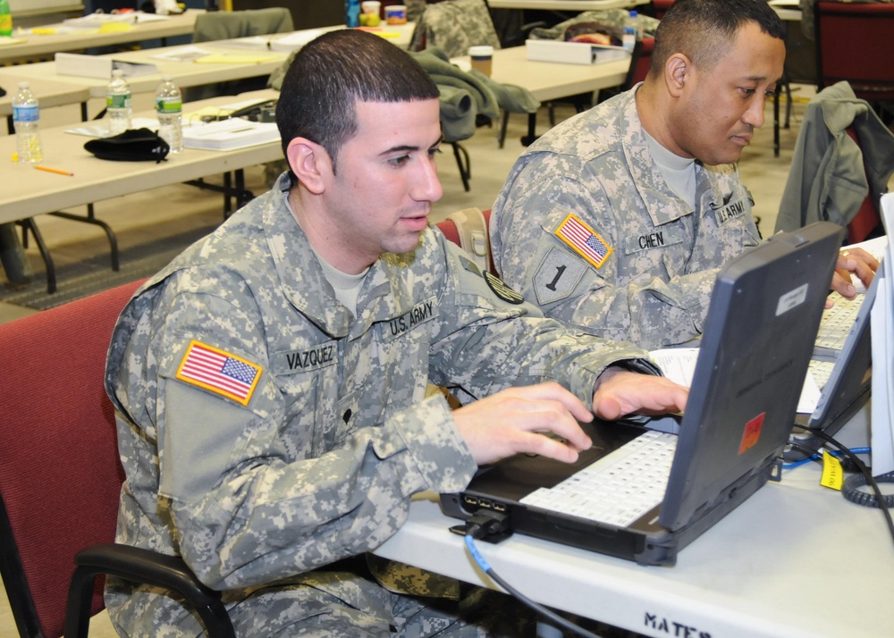 New York Guard Soldiers train on WIN-T before Afghanistan mission