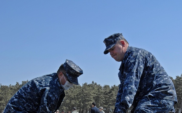 Misawa Chiefs and First Classes Help with Tsunami Recovery