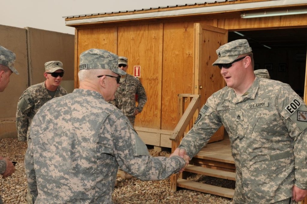 Acting National Guard Director Maj. Gen. Raymond W. Carpenter visits USD-S in Basrah, Iraq