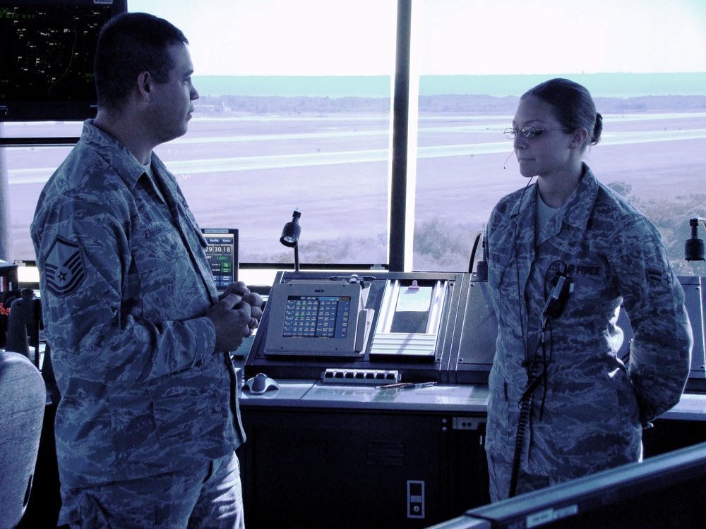 MacDill AFB senior airman, Philadelphia native, earns 2010 Air Mobility Command Airman of the Year