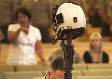 Friends, family say goodbye to fallen HMH-363 Marine