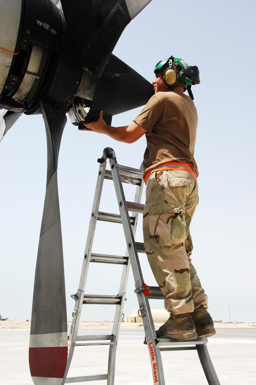 Airman Does Aircraft Analysis