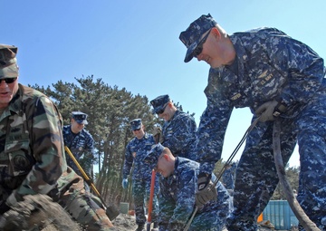 Sailors Remove Damaged Cable in Hachinohe