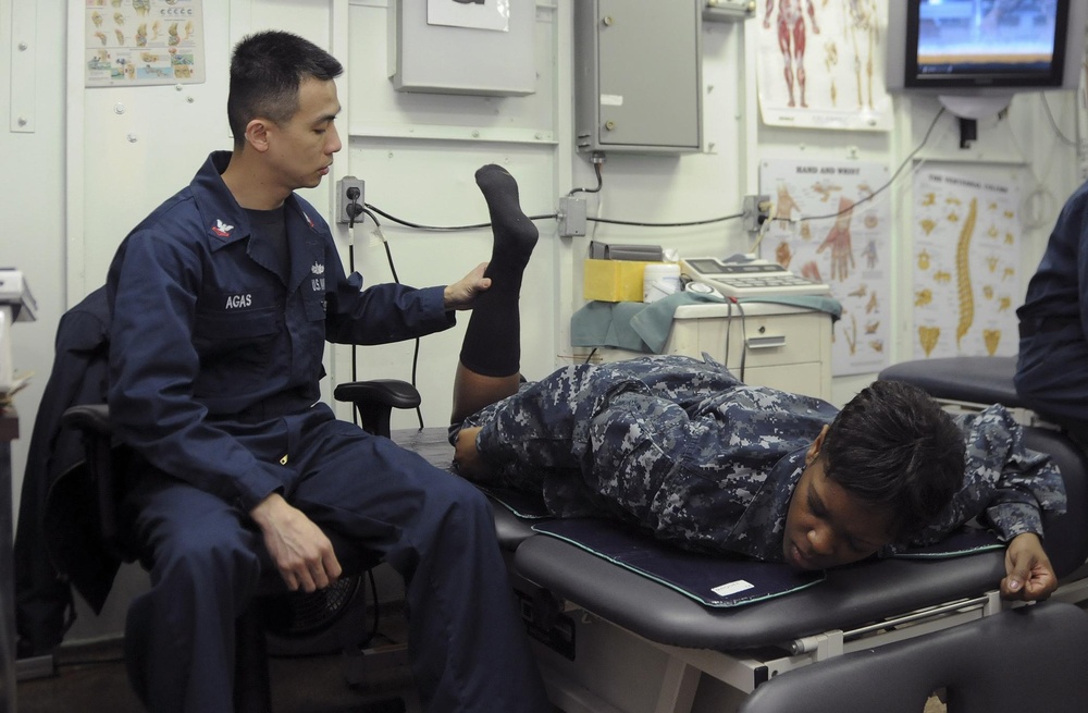 DVIDS Images Physical Therapy Session Aboard The USS George   1000w Q95 