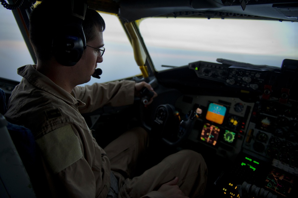 KC-135 Refueling E-8 JSTARS