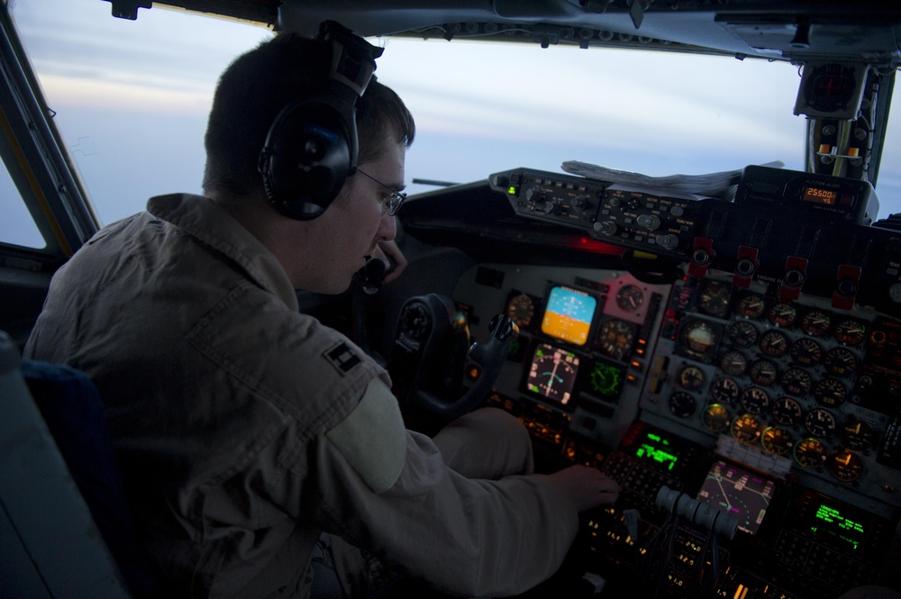 KC-135 Refueling E-8 JSTARS