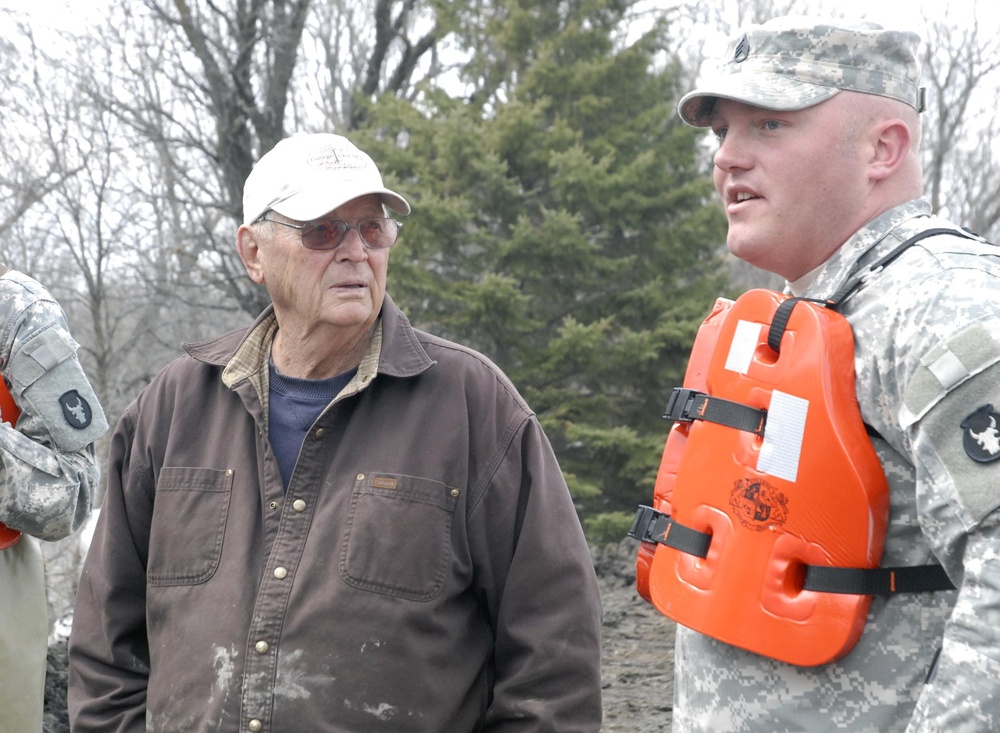 Minnesota Guard responds to Red River flood