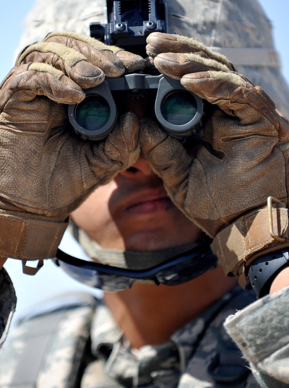 EOD airmen in Iraq prepare for an explosive battle in Afghanistan
