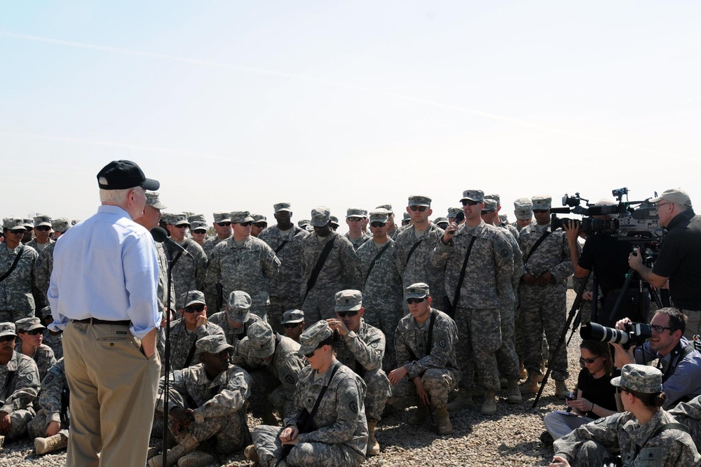 116th soldiers speak with Secretary of Defense