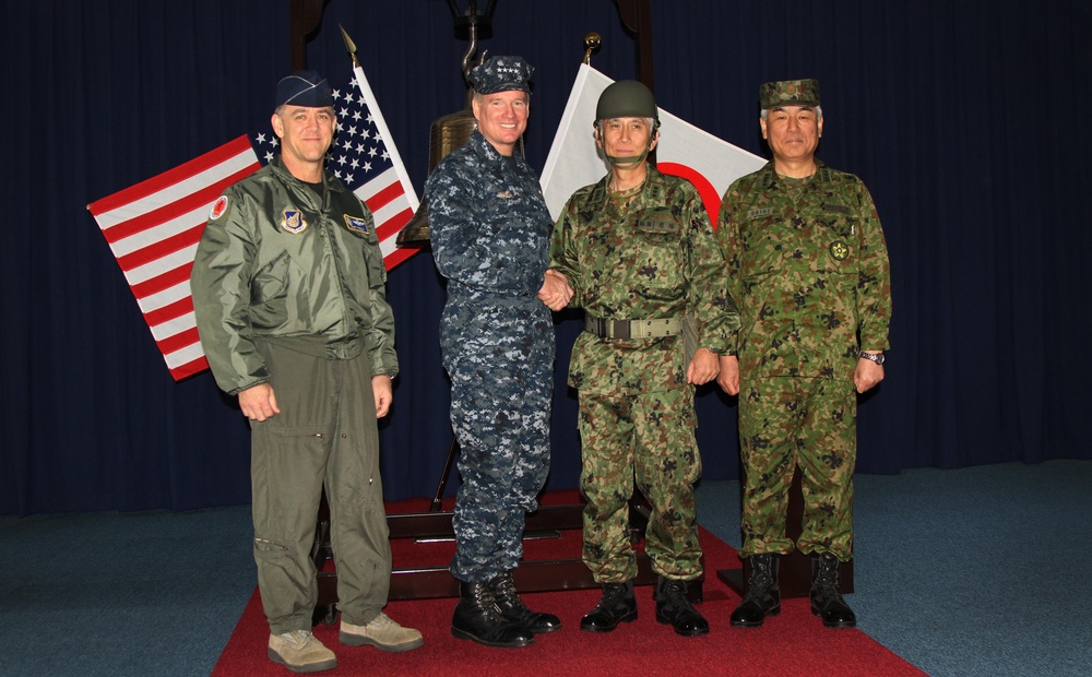 Commemerate the friendship between the United States and Japan