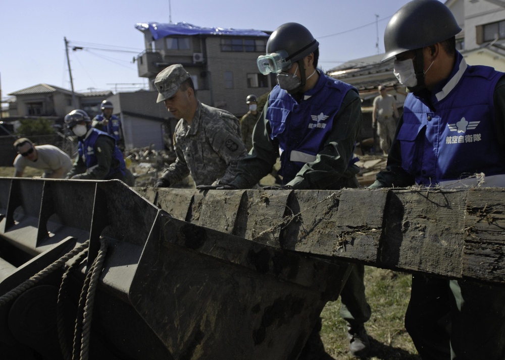 Japan School Clean Up