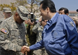 PM Kan visits JSDF and service members at Ishanomaki High School
