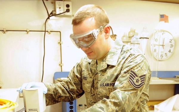 Mobility airmen among team to 'shatter' deployed fuels record in Kyrgyzstan