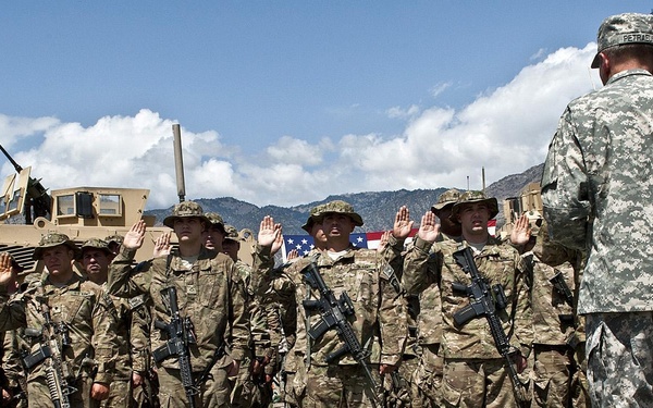 Petraeus re-enlists 113 TF No Slack Soldiers