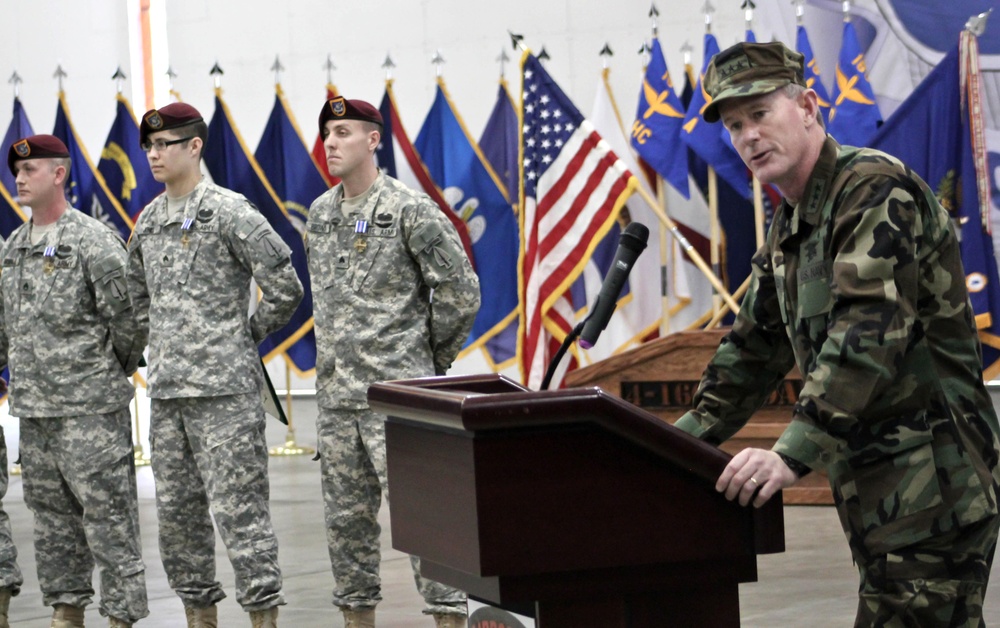 Brave mission earns eight Night Stalkers the Distinguished Flying Cross