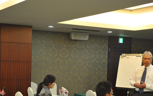 Defense contracting officials hold international conference in Seoul
