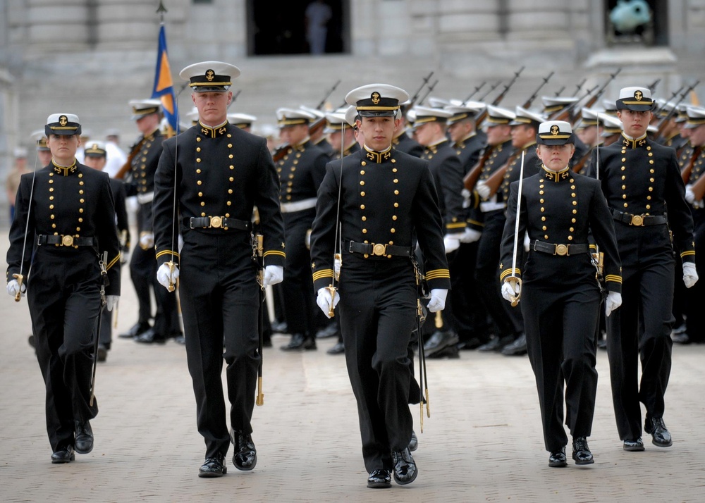DVIDS Images US Naval Academy Formal Parade [Image 2 of 8]