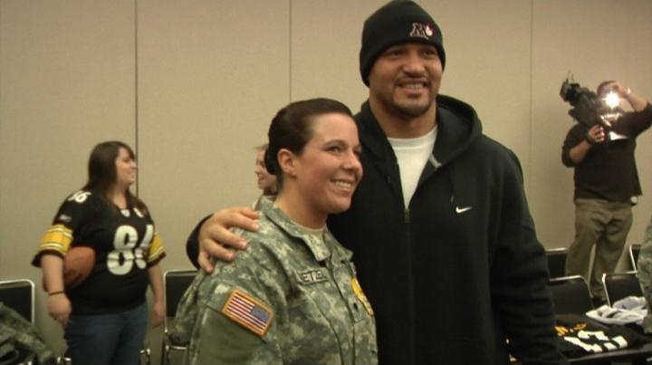 NFL Players Support Army Reserve soldiers