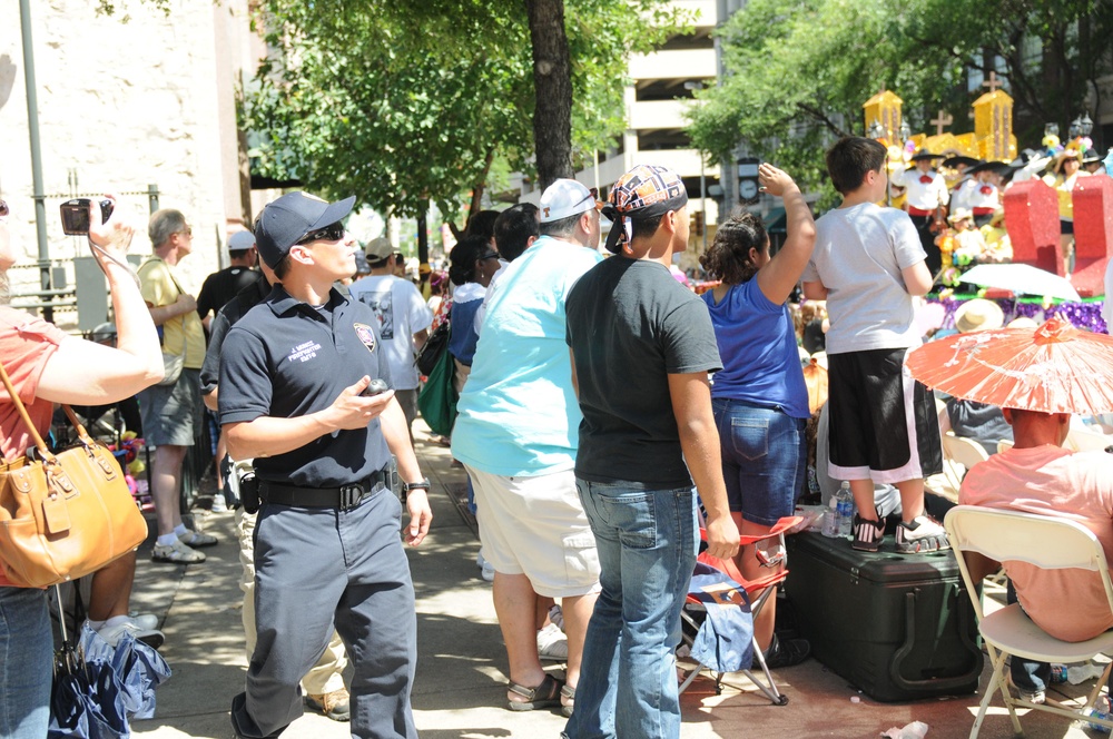 6th Civil Support Team supports San Antonio Fire Department during the 2011 Battle of Flowers Parade