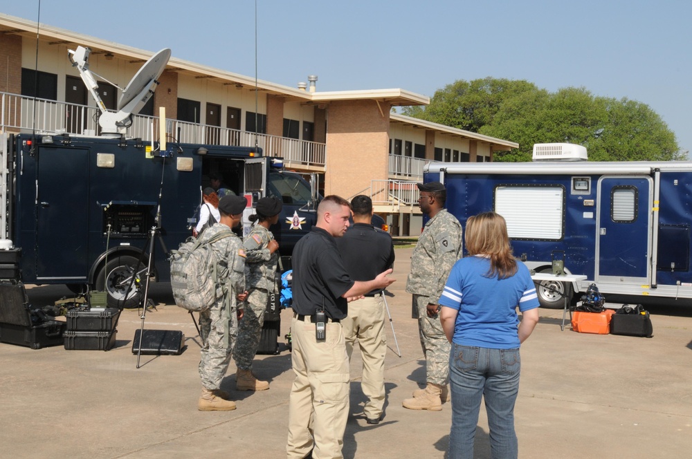 Minuteman Brigade  demonstrates life-saving capabilities at 'Heroes' event