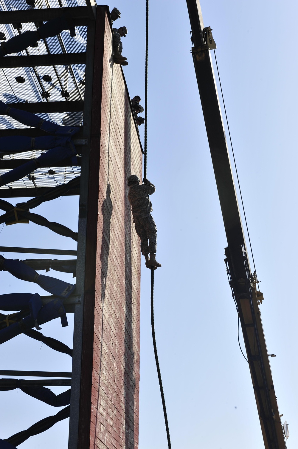 Soldiers receive specialized rappel fast rope training