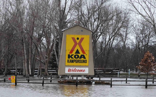 Guardsmen Ready for Flood Mission Up North If Called Upon