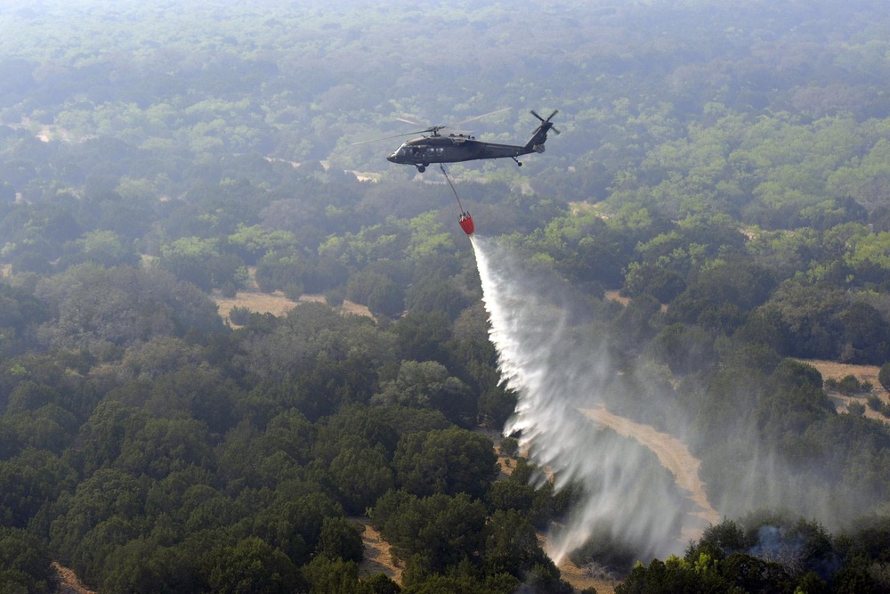 Texas Army National Guard Helicopters Respond to North Texas Wildfiresf