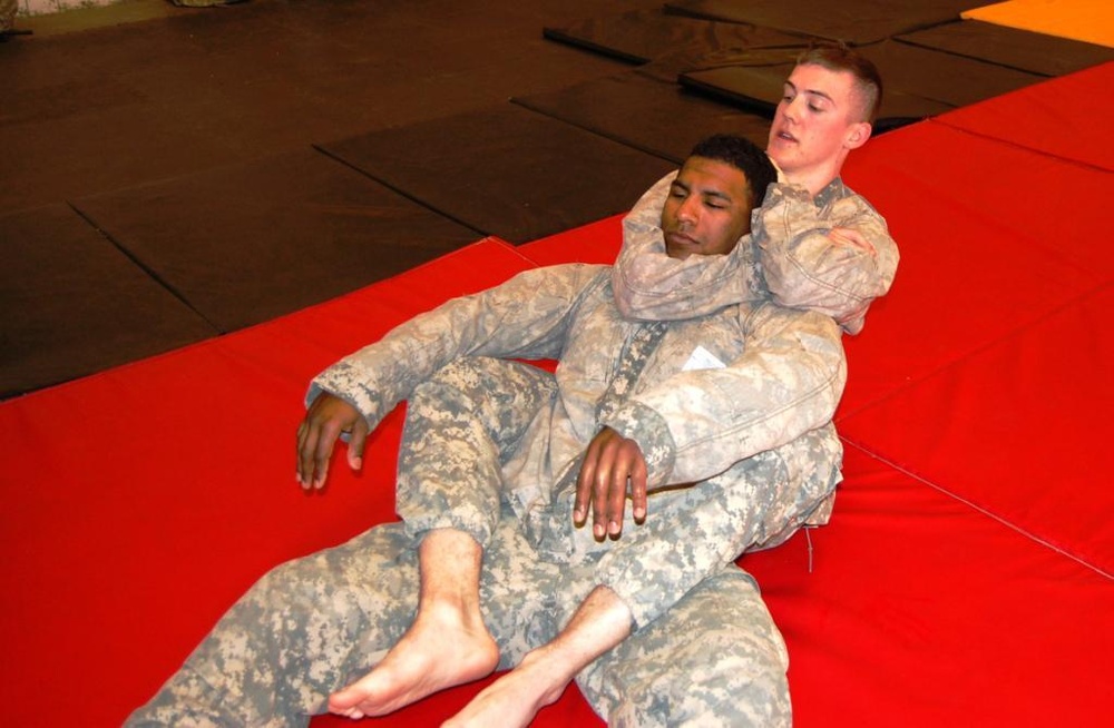 ‘Vanguard’ Battalion soldiers knock out Modern Army Combatives training