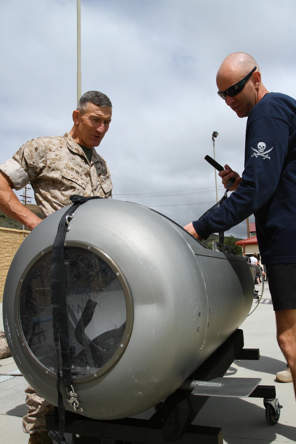 1st Marine Division commanding general inspects new equipment