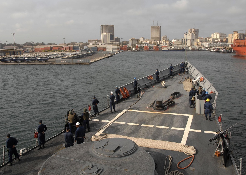 USS Robert G. Bradley Arrive in Senegal