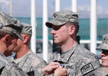 Army Chief of Staff presents valor awards to 10th CAB Soldiers