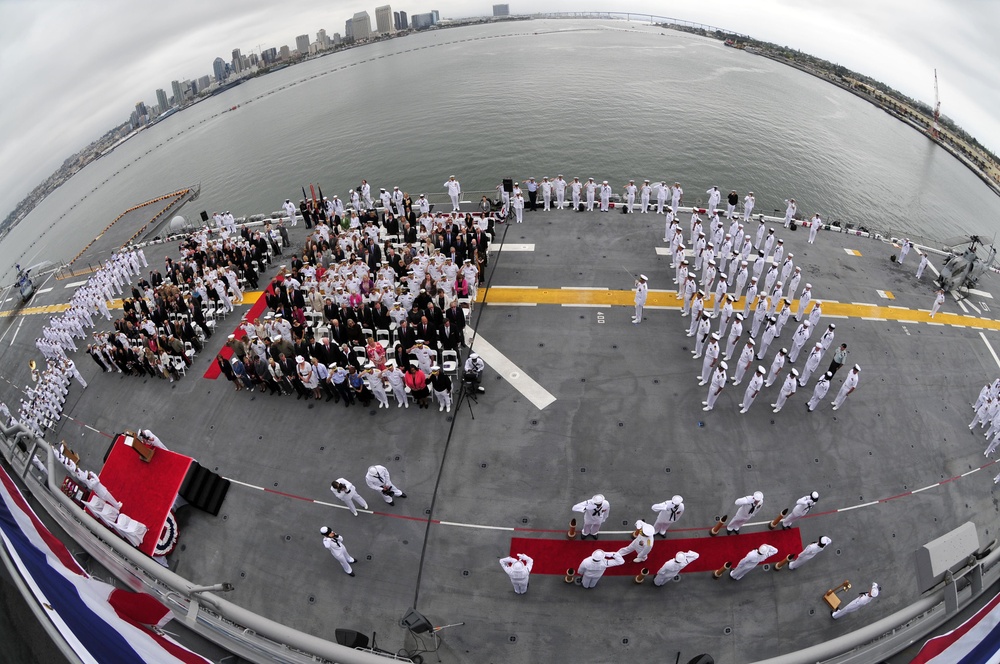 Change of Command Aboard USS Makin Island