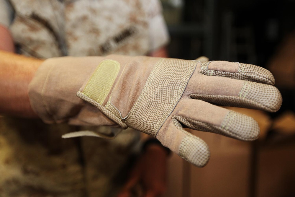22nd MEU supply issues flame-resistant gear, combat supplies