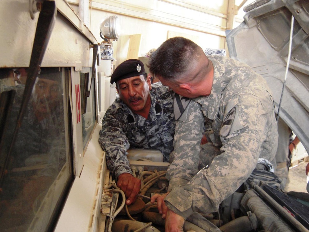 ‘Saber’ Squadron provides mechanic, driver training to 4th Iraqi Federal Police Division