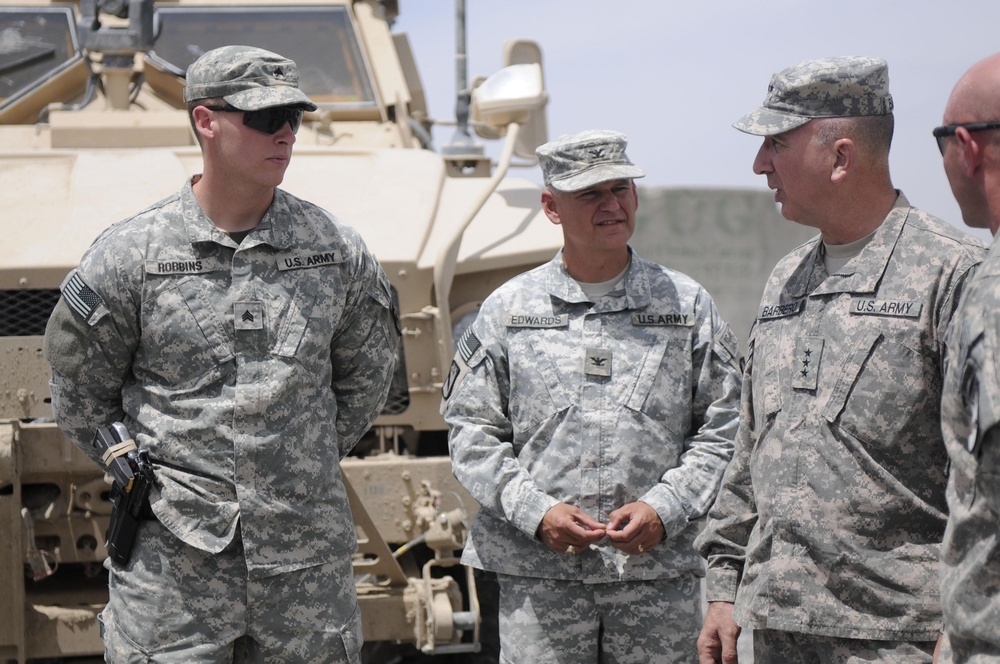 Lt. Gen. Michael Barbero visits Spin Boldak