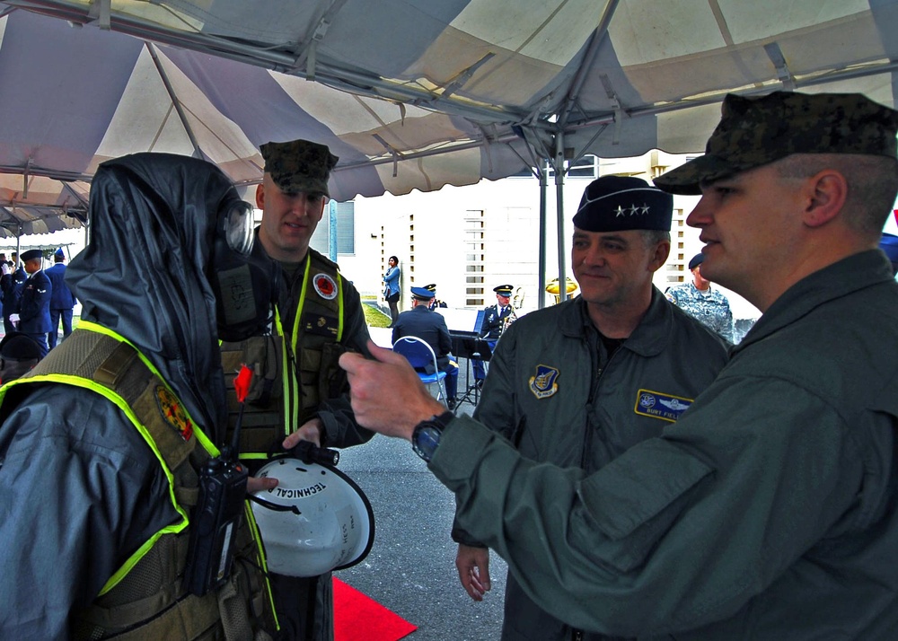 Marines, JSDF showcase skills to Japan’s Minister of Defense