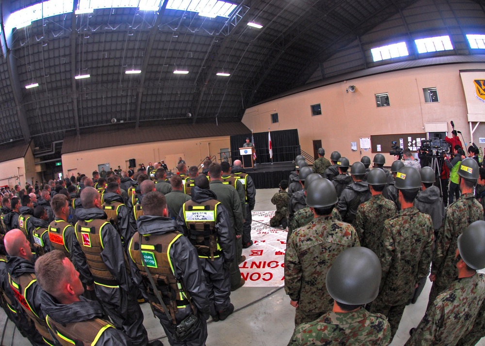 Marines, JSDF showcase skills to Japan’s Minister of Defense