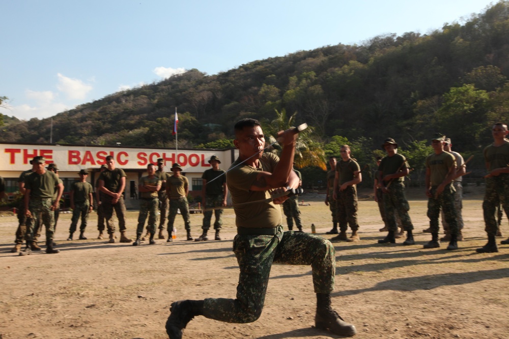 Marines learn Filipino Martial Art
