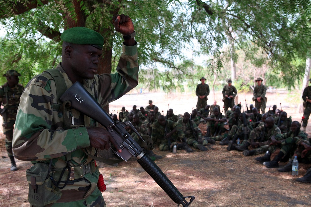 Marines, Senegalese commandos test immediate action skills during APS-11