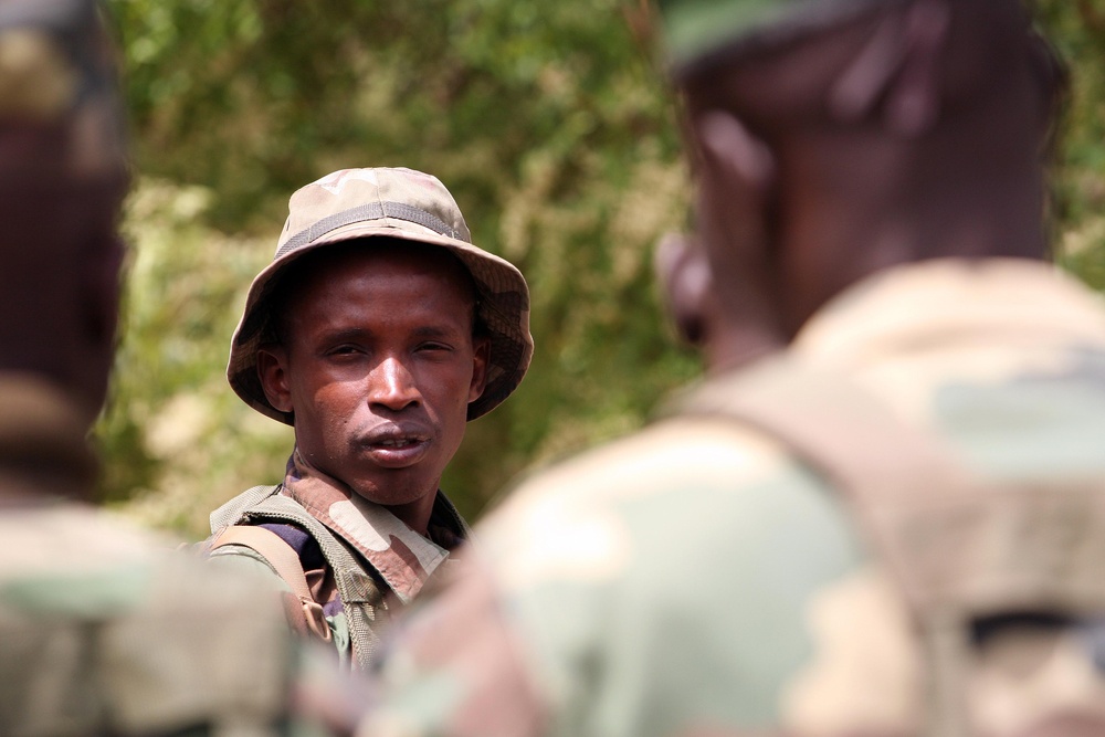 Marines, Senegalese commandos test immediate action skills during APS-11