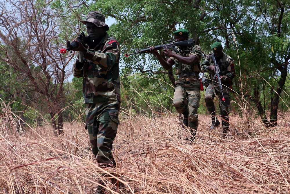 Marines, Senegalese commandos test immediate action skills during APS-11