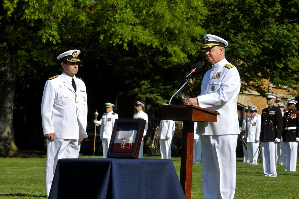 Chilean navy chief visits Washington