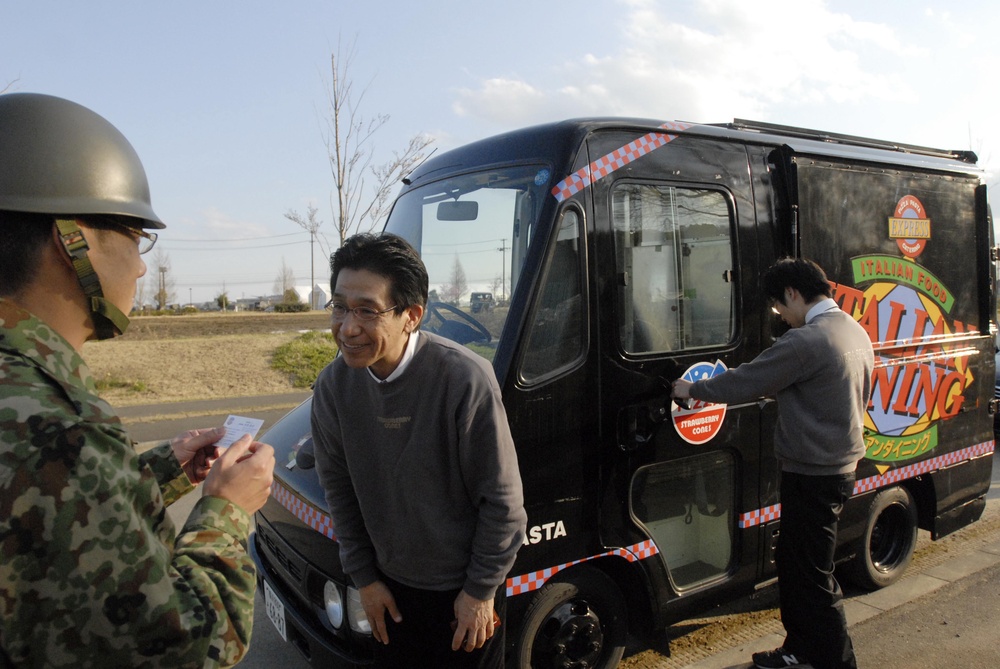 Japanese company donates pizzas to U.S., Japanese Soldiers