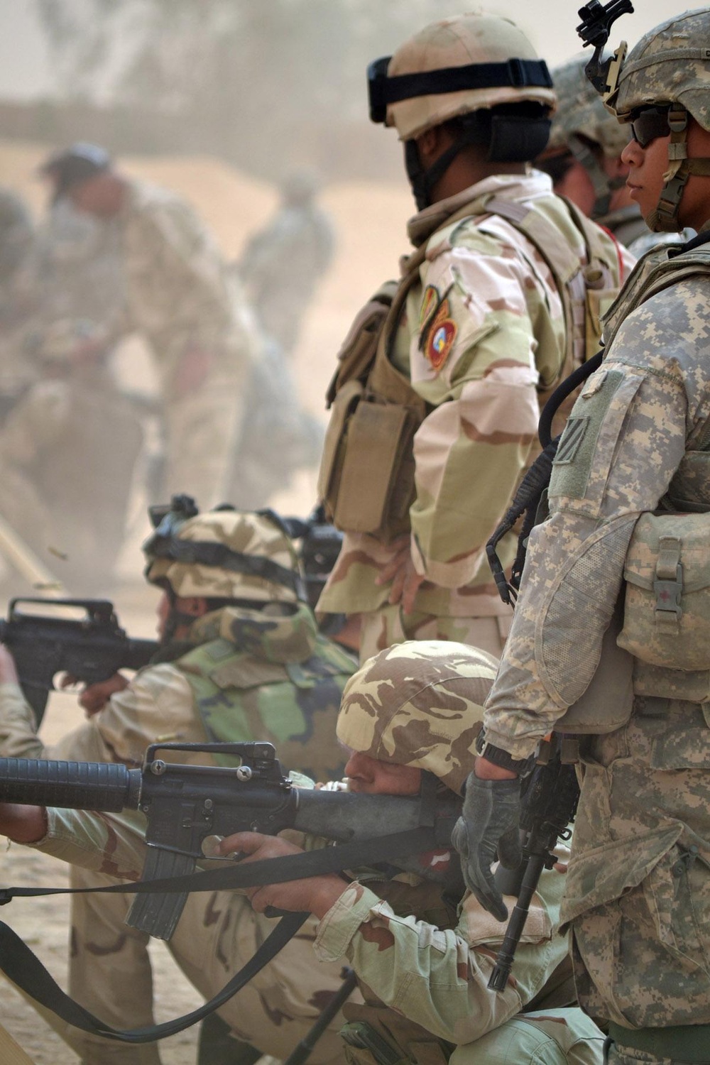 Iraqi soldiers sharpen skills at Commando Training