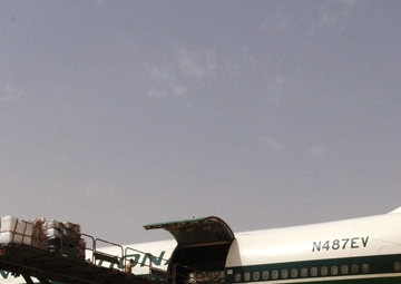 Aerial porters make history, unload cargo for all of Iraq