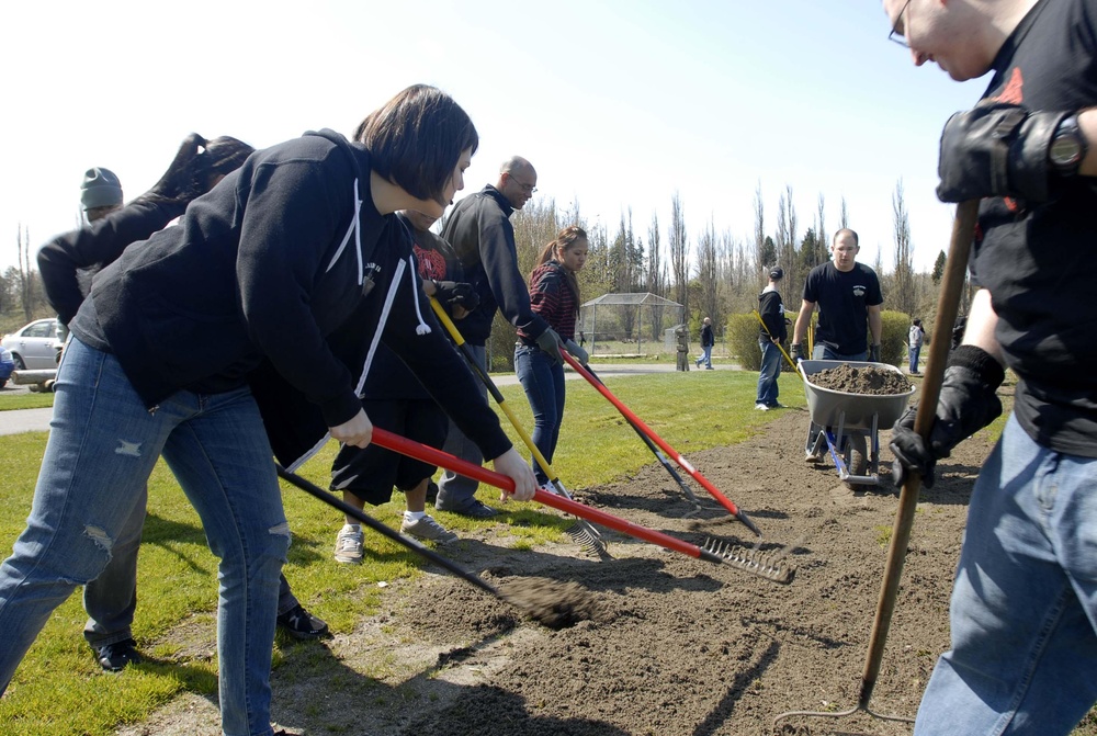 Raiders forge bond with Lakewood