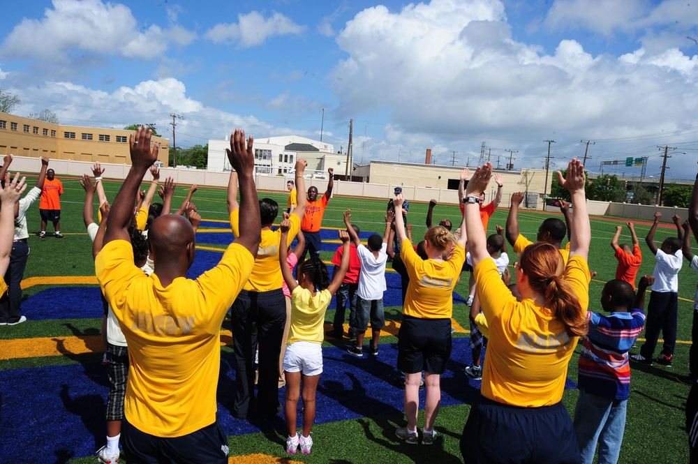 USS Theodore Roosevelt participates in PFA with Lindenwood Elementary School