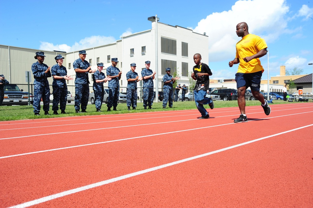 USS Theodore Roosevelt participates in PFA with Lindenwood Elementary School