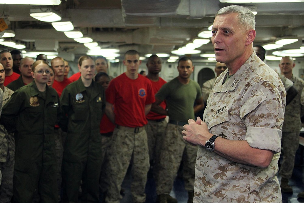 DVIDS - News - II MEF CG visits Marines, sailors aboard USS Bataan