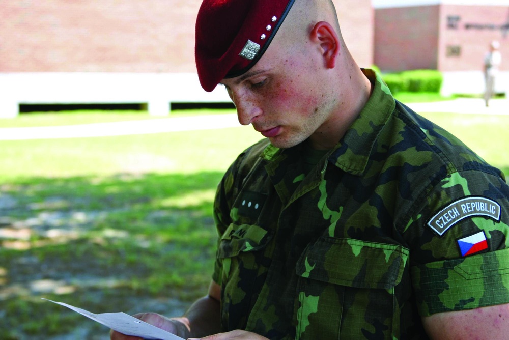 DI School trains soldier from Czech Republic